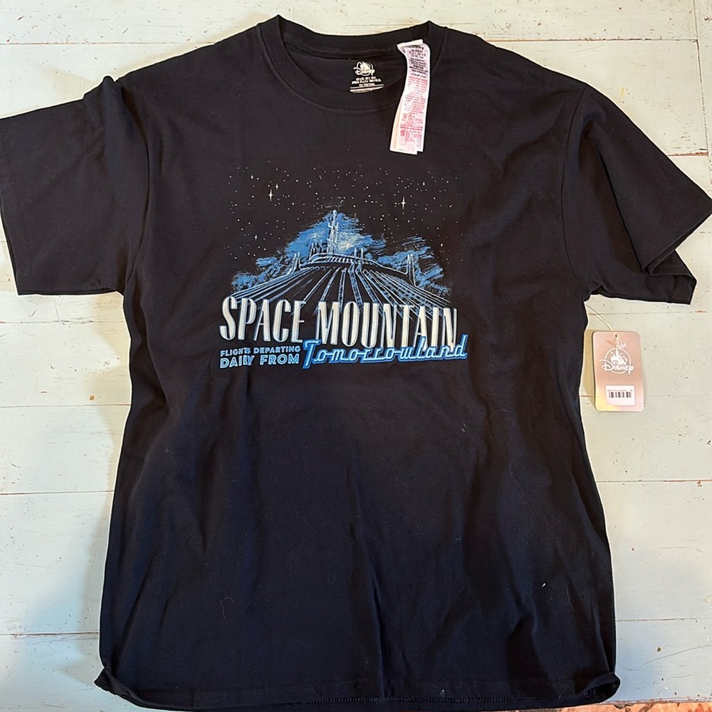 NWT Disney space mountain tee size Large